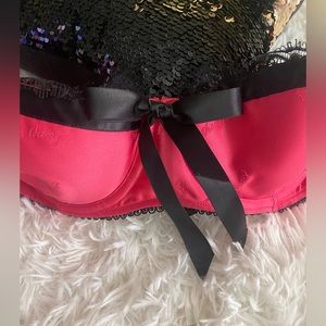 Vintage Sale before gone Sexy little things Victoria Secret bra 😍 yay Y2K
